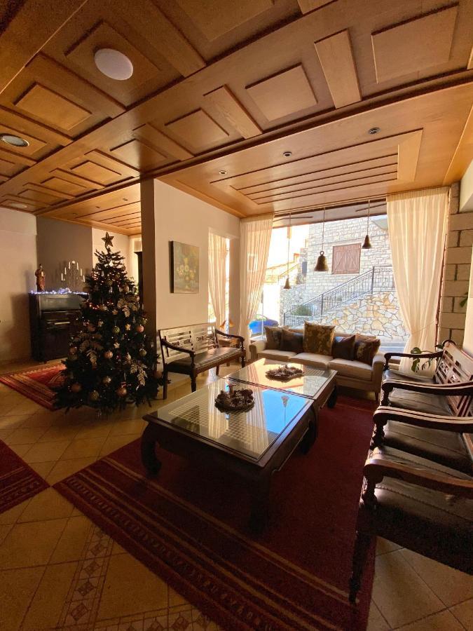Marianna'S Home Accommodation Карпенисион Экстерьер фото