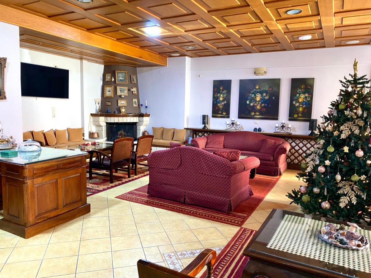 Marianna'S Home Accommodation Карпенисион Экстерьер фото