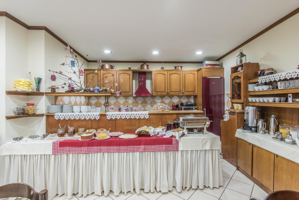 Marianna'S Home Accommodation Карпенисион Экстерьер фото